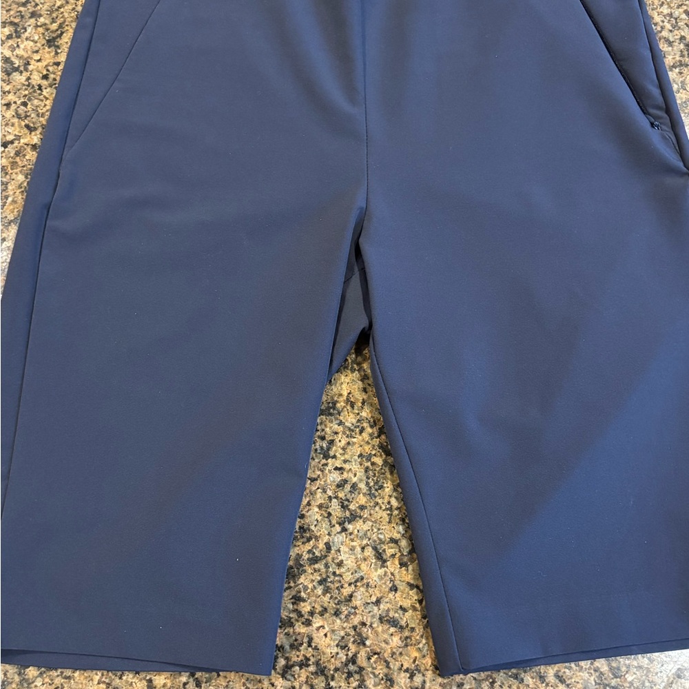 Tail Womens Size 6 Golf Bermuda Athletic Blue Shorts
